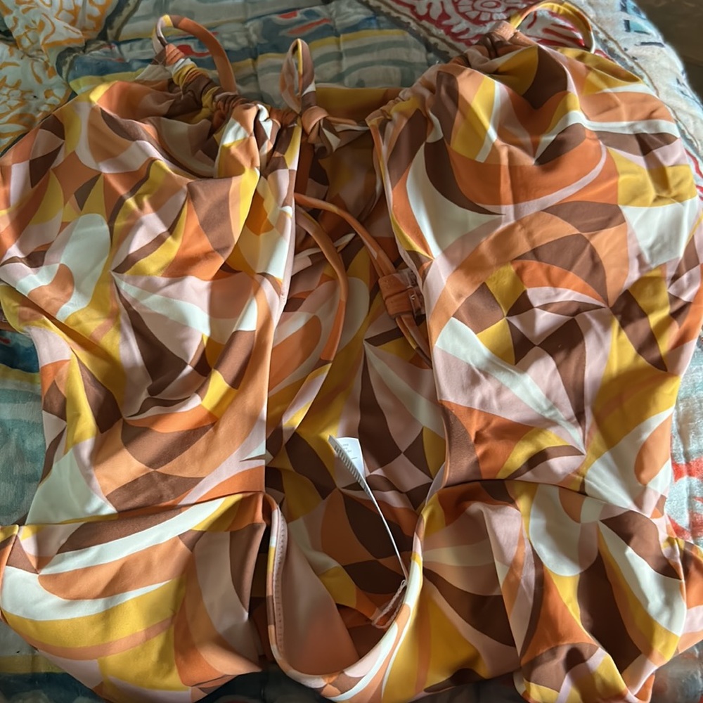 NWOT CUPSHE alexys abstract print cut out one piece swim size XL - Picture 7 of 11